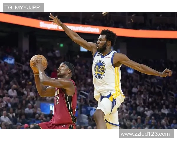 勇士与雷霆第六场激战回顾精彩瞬间与关键时刻分析